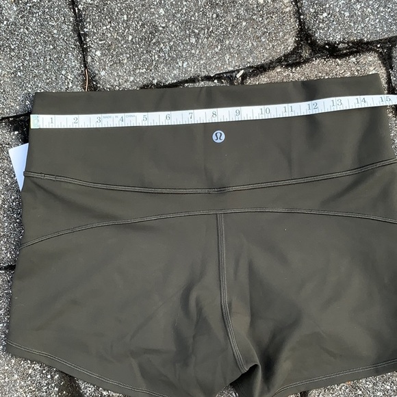 NEW WITH TAGS LULULEMON IN MOVEMENT SHORTS, SIZE 12 - Picture 5 of 7
